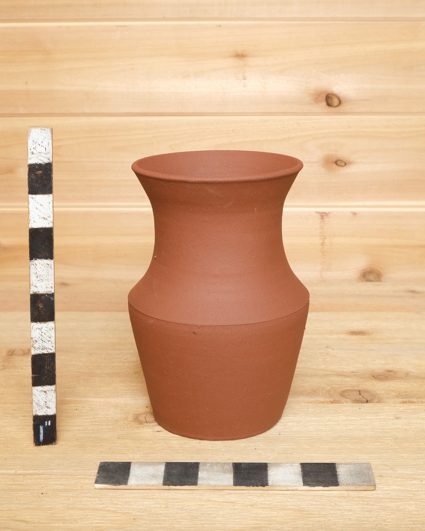 Tall Shouldered Pot