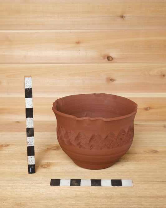 Scalloped Rim Pot
